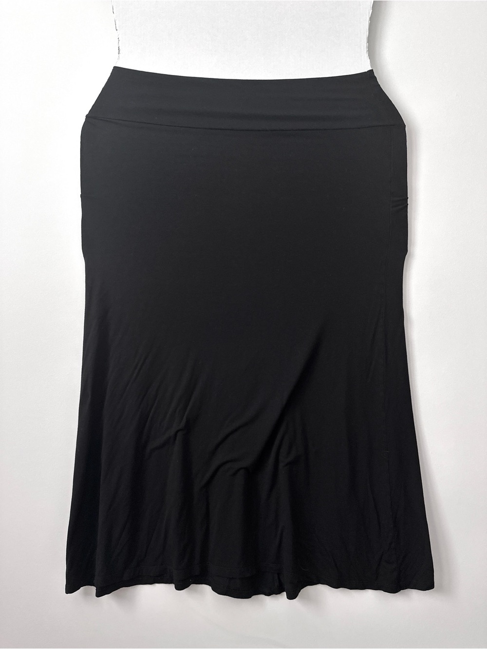 black basic maxi skirt